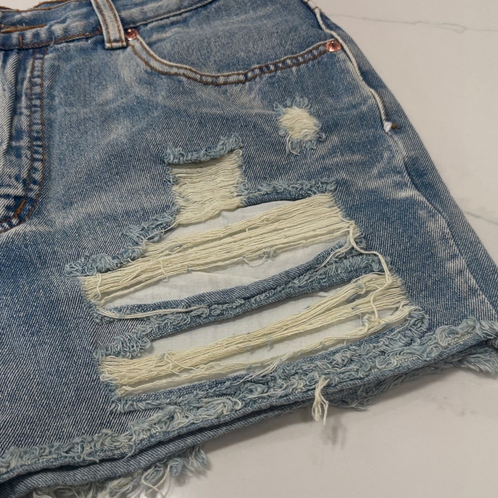 Signature8 Light Blue Frayed Hem Jean Shorts 100%cotton - Picture 6 of 16